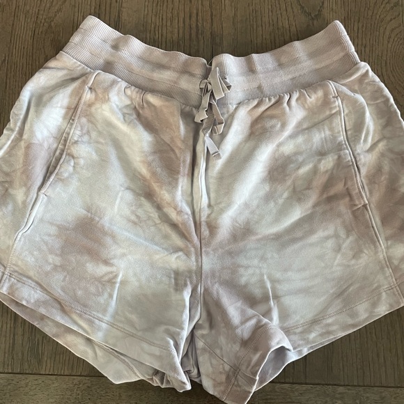 Brown/tan flowy athletic shorts size medium - Picture 1 of 3
